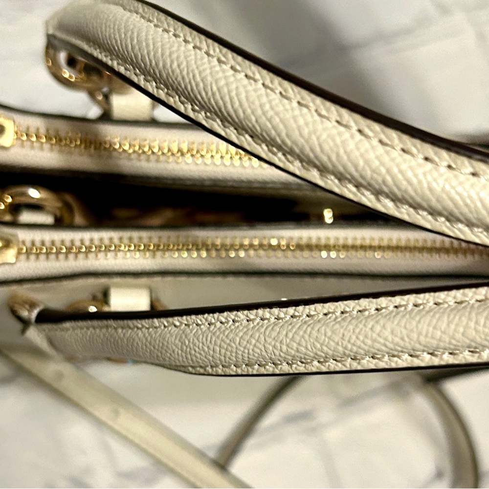 NWT Coach Cream Mini Christie Carryall  Bag - Convertible Three Style Straps. - Picture 9 of 15